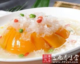 润肺银耳羹 七大银耳靓汤，初春润肺强身疗效好