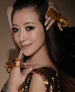 金色眼妆 4步打造完美新娘咖啡金色眼妆