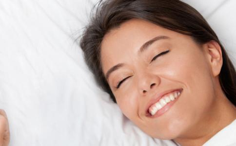女人睡眠不好的原因 女人晚上睡眠不好怎么办呢？