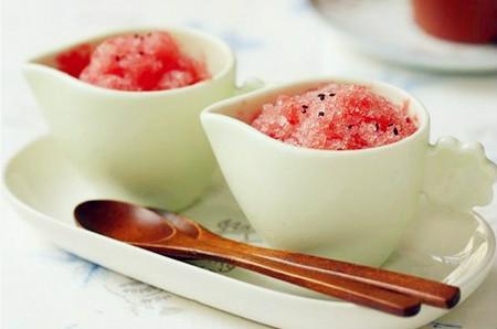 哪些食物降火效果最好 夏日降火效果最好的9大食物，口疮、流鼻血、长痘。。都超级管用！