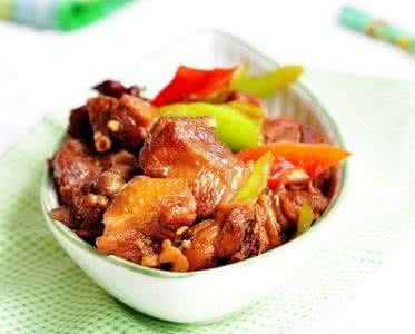 啤酒烧鸭 大口吃肉来滋补：啤酒烧鸭