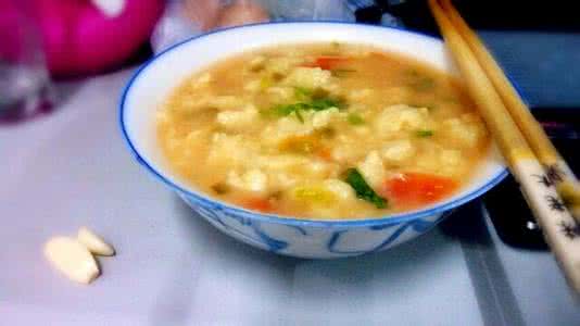 鸡蛋面疙瘩汤的做法 鸡蛋疙瘩汤的做法 鸡蛋面疙瘩汤的做法,鸡蛋面疙瘩汤怎么做好吃,鸡蛋面疙瘩汤的家常做法