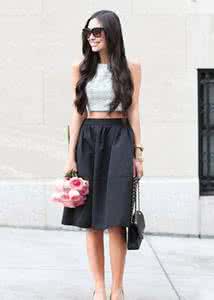 宝宝毛线钩针小背心 一两线钩的小背心----配上小披挺搭的