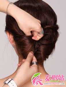 简单新娘发型视频教程 简单婉约的新娘发型教程