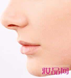 冬季嘴唇干裂怎么办 秋冬季嘴唇干裂怎么办