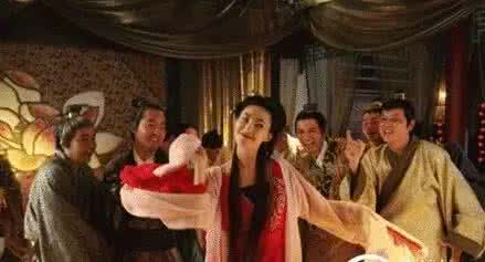 蜜蜡备受什么人的喜爱 明代青楼女子为何备受男性的喜爱?
