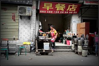 丝绸之路始于 丝绸之路始于 多年前 77岁，我让并发症停留在30多年前，秘诀是大家都熟悉的6个字