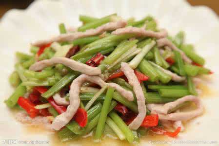 芹菜炒牛肉的做法大全 芹菜炒肉 芹菜炒肉的做法大全 让你快速学会如何做芹菜炒肉