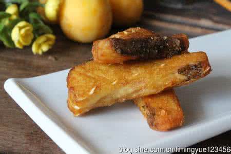 香酥带鱼的家常做法 香酥鲜嫩的家常油爆鱼,教你最简单的炸鱼不破皮窍门