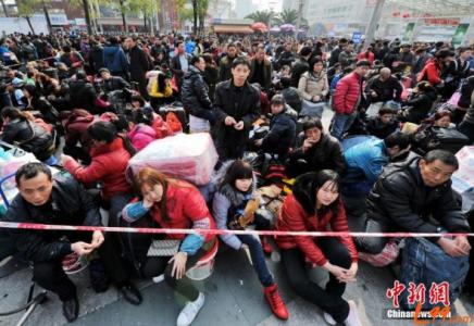 春运退票潮 揭秘：民国时期的春运大潮“连针插不进一枝了”