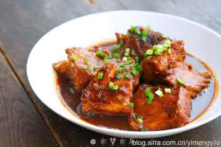 砂锅鱼块 砂锅红焖鱼块