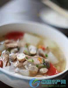 孕妇 利水消肿食谱 孕期利水消肿食谱，冬瓜草菇的做法