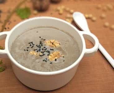 黑豆黑芝麻核桃豆浆 健脑乌发的核桃黑芝麻豆浆