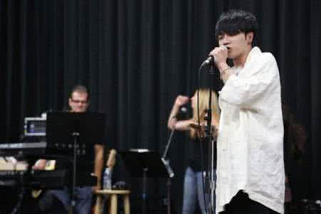 方大同翻唱的英文歌 【方大同翻唱】方大同翻唱过的歌曲有哪些_方大同翻唱