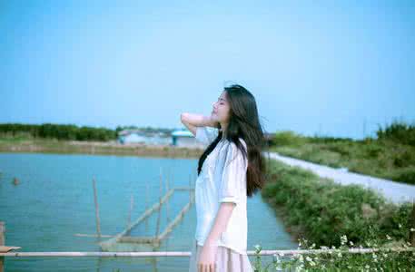 什么是云淡风轻的女子 有一种女子,云淡风轻