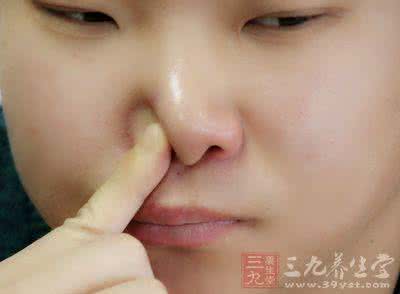 鼻炎复发了怎么办 鼻炎怎么治疗 男人要小心鼻炎复发