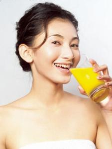 刮痧瘦手臂 刮两下真能瘦手臂吗 超火爆却最没用的减肥方法