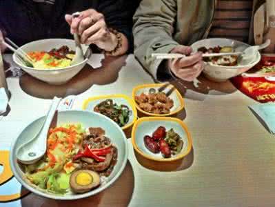 晚餐吃什么减肥 不吃晚餐危害大 那怎样吃晚餐减肥？