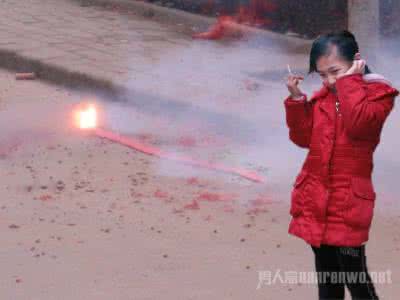过年为什么要放烟花 过年为什么要放鞭炮