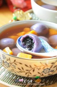 紫薯汤圆 红薯姜糖水紫薯黑洋酥汤圆的做法