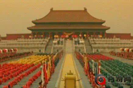 皇帝登基 皇帝登基 谁是第一个在天安门城楼上登基的皇帝?