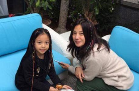 日本妈妈教训女儿的 赵薇女儿美得不得了 6岁女儿教训妈妈!这孩子以后不得了!