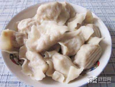 胃疼可以吃生花生吗 胃疼可以吃花生吗? 胃疼可以吃白萝卜吗？