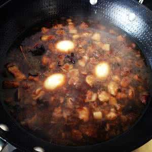 猪油怎么熬才香 猪油熬的卤肉饭，香翻天