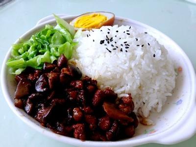 卤肉饭的做法 浓汁卤肉饭的做法