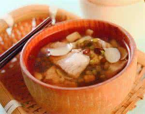 煲汤菜谱孕妇 一步一步教你做煲汤 （180道煲汤菜谱）