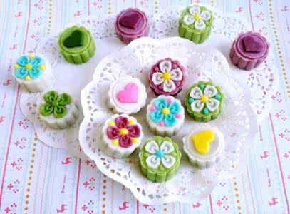 冰皮月饼的做法 彩色冰皮月饼的做法，新派彩色冰皮月饼皮的做法