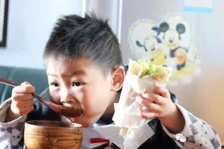 用手抓饼做香蕉酥 层层起酥的手抓饼,好吃到没朋友!快快做起来!