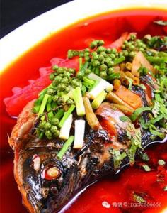 川菜大厨做菜视频大全 (大厨报料)川菜泡菜油及古法泡菜鱼