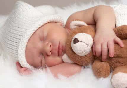 夏季如何让宝宝睡好觉注？意四点