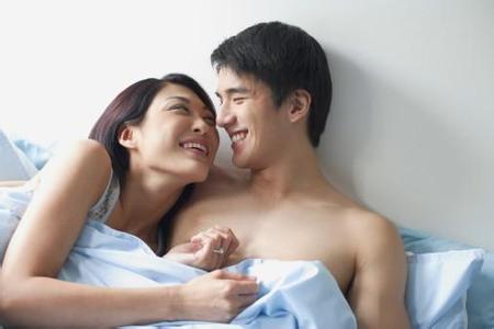 怎么诱惑男朋友和我做爱？：1、热情亲昵的暗示