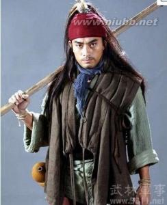 马上林冲 马下武松 分析武松和林冲有哪些相似的地方?