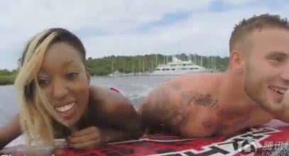 梦见自己裸奔 女人梦见自己裸奔 梦见自已裸奔