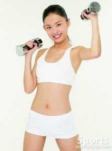 怎样减手臂上的赘肉 手臂赘肉怎么减 八大招狂甩手臂赘肉