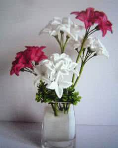 漂亮的丝网花成品图片 漂亮的肥骨丝网花