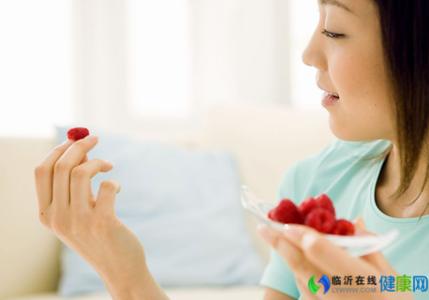 贫血能喝茶吗 女性养生：贫血女莫喝茶 应多吃补血食物改善贫血