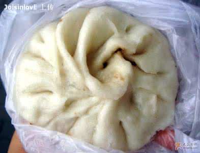 包包子收口慢动作视频 对于这样的包子,你下得了口么?