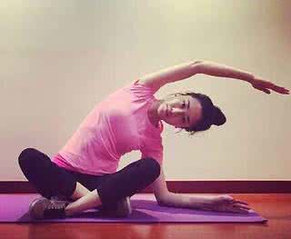 全身肌肉拉伸动作图解 九个动作拉伸到全身，防止赘肉堆积，运动后的酸痛！