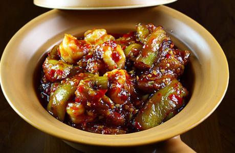 鱼香茄子煲 鱼香虾球茄子煲
