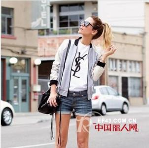长款棒球服怎么搭配 棒球服怎么搭配 中长款棒球服怎么搭配好看