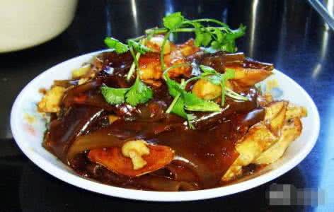粉皮炖鱼的家常做法 粉皮怎么炒 家常粉皮鱼块煲