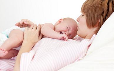 新妈妈坐月子用品清单 新妈妈坐月子用品清单 坐月子不能刷牙吗 产后口腔卫生问题新妈妈别忽视