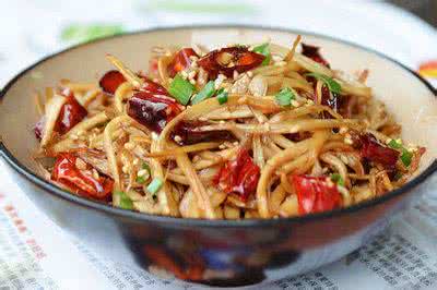 食肉族 让食肉族一吃钟情的绝味素菜：『干煸杏鲍菇』