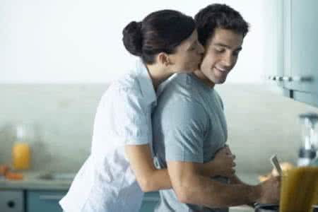 婚姻恐惧症的表现 男人迟迟不结婚的七大理由：1.恐惧婚姻