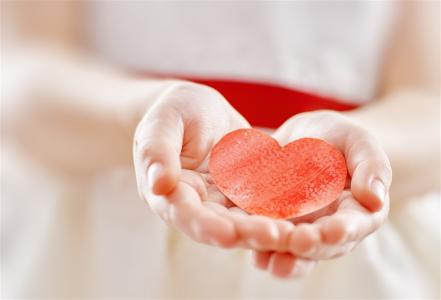 手心里的温柔 片片落红是我捧在手心里的温柔【情感美文】