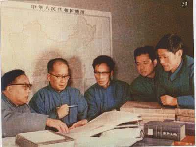 最后的藏书楼 大师离去后,他们的藏书去了哪儿?